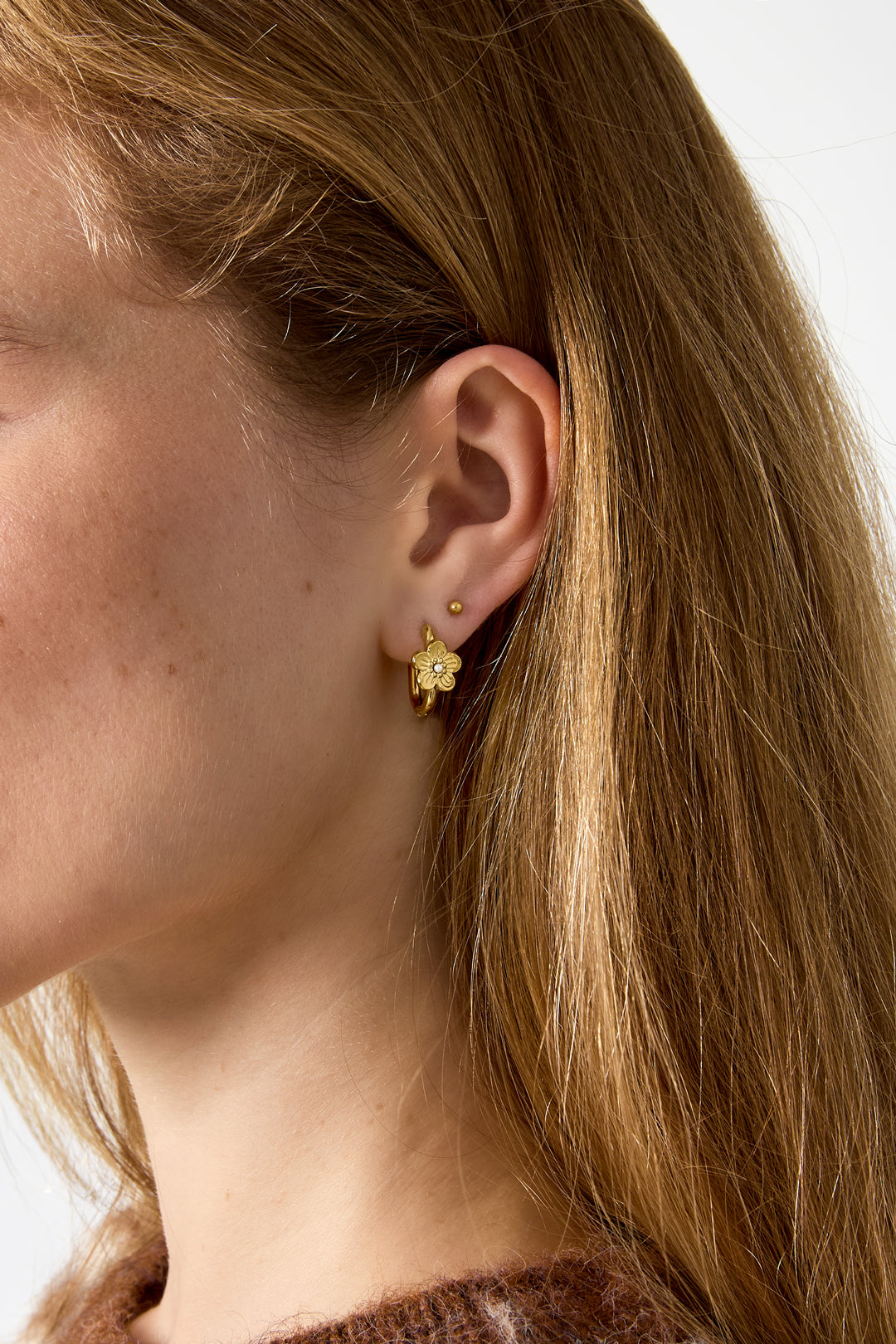 Orecchini a Cerchio con Fiore in Acciaio Inossidabile – Alemy Boutique